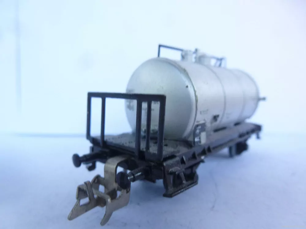 TT ZEUKE Cisternový vůz DR stříbrný PĚKNÝ STAV