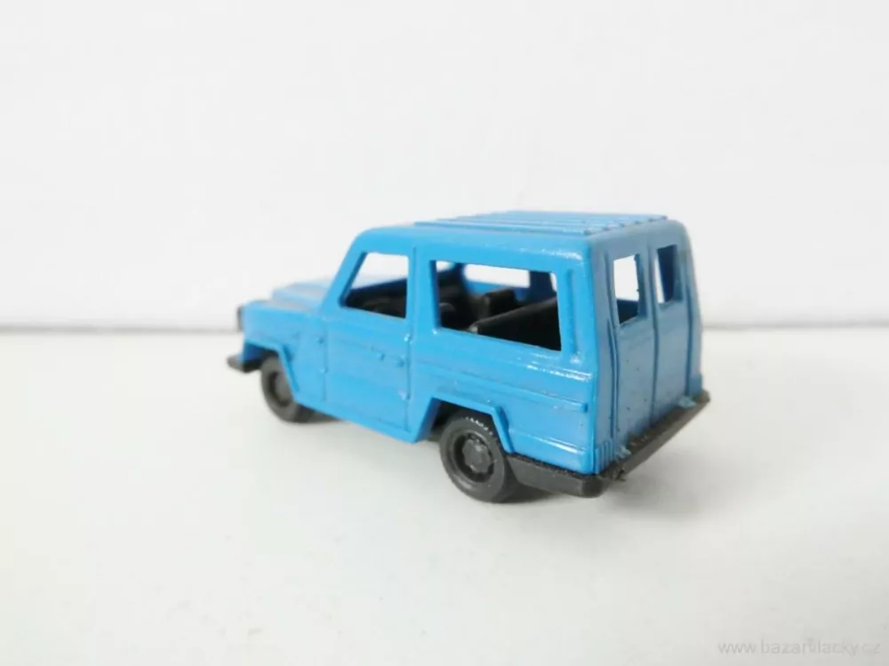 H0 Osobní automobil modrý Mercedes 300GD