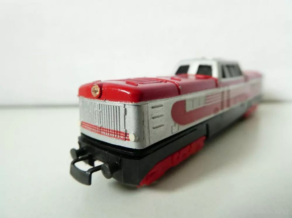 N PIKO Dieselová lokomotiva ČSD T 449.0 TOP STAV