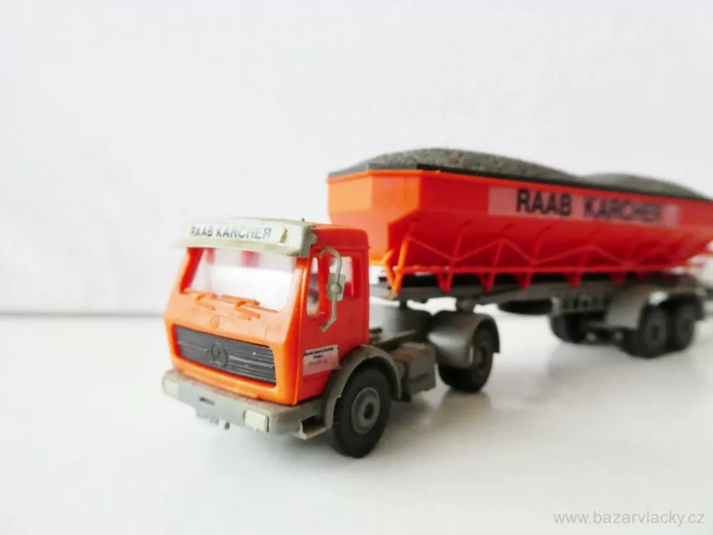 H0 KIBRI Nákladní automobil MERCEDES s výsypným přívěsem na uhlí 