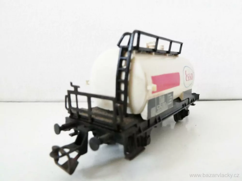 TT BTTB Cisternový vůz ESSO ÖBB PĚKNÝ STAV