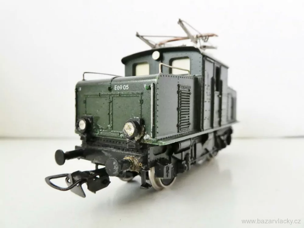 H0 PIKO Elektrická lokomotiva E69 05 DR