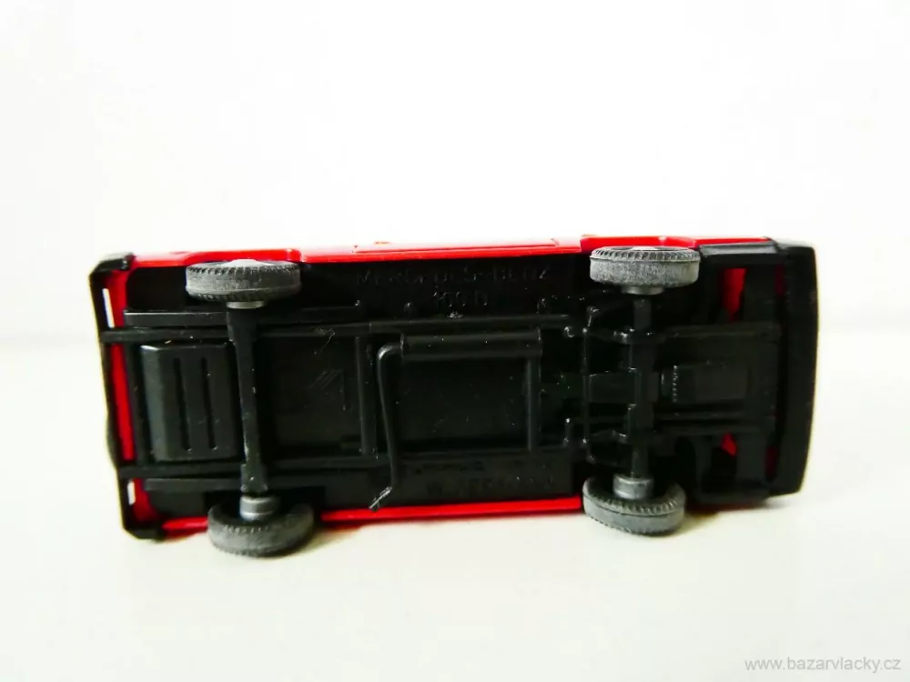 H0 HERPA Obytná dodávka MERCEDES TOP STAV