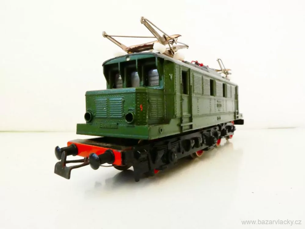 H0 PIKO Elektrická lokomotiva E 44 131 DR 