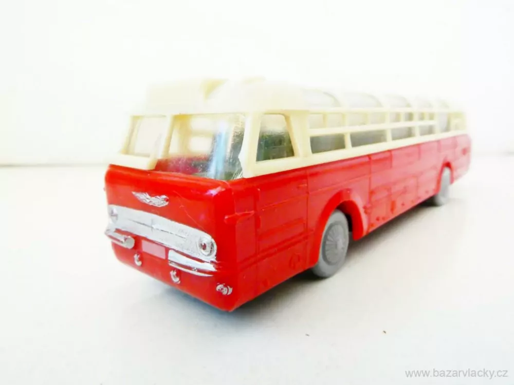 H0 Autobus PĚKNÝ STAV