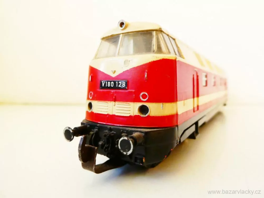 H0 GÜTZOLD Dieselová lokomotiva BR 180 128 DR PĚKNÝ STAV