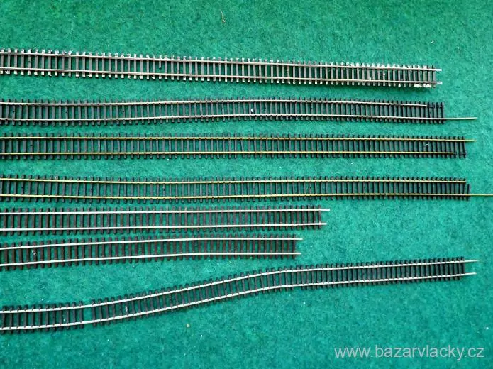 H0 SET 7 ks - ROCO 42200 FLEXI KOLEJ 2 ks, ROCO 4400 FLEXI KOLEJ 2 ks a ROCO 42406 DLOUHÁ KOLEJ 3 ks