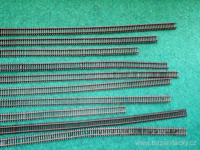 H0 SET 10 ks - H0 PILZ DLOUHÉ KOLEJE 1/1 ( 96 - 102 cm )