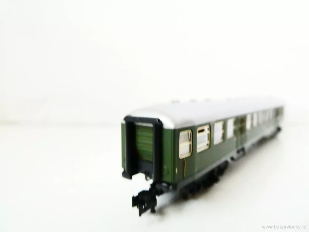 N FLEISCHMANN 8863 K Příměstský osobní vůz (Silberlink) 2. tř. 41 009 Mü DB TOP STAV NEPOUŽITÝ v krabičce 