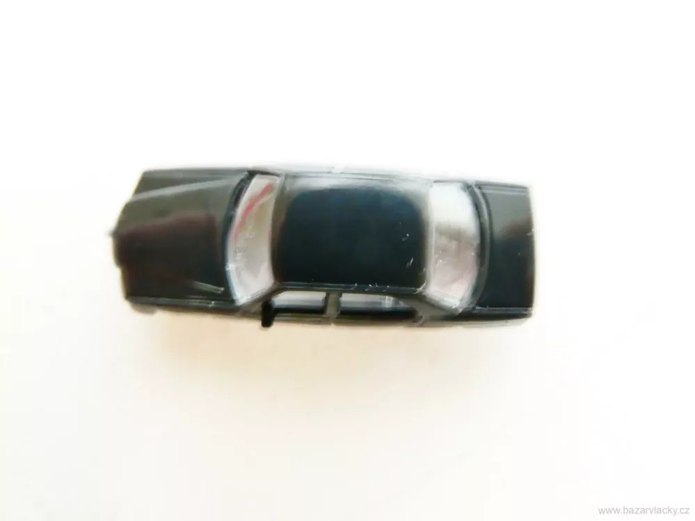 N FLEISCHMANN Osobní automobii MERCEDES 500 černý TOP STAV