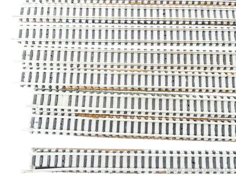 N SET 13 ks KOLEJE POUŽITÉ Fleischmann piccolo (10ks typ 9100 + 3ks další - viz foto)