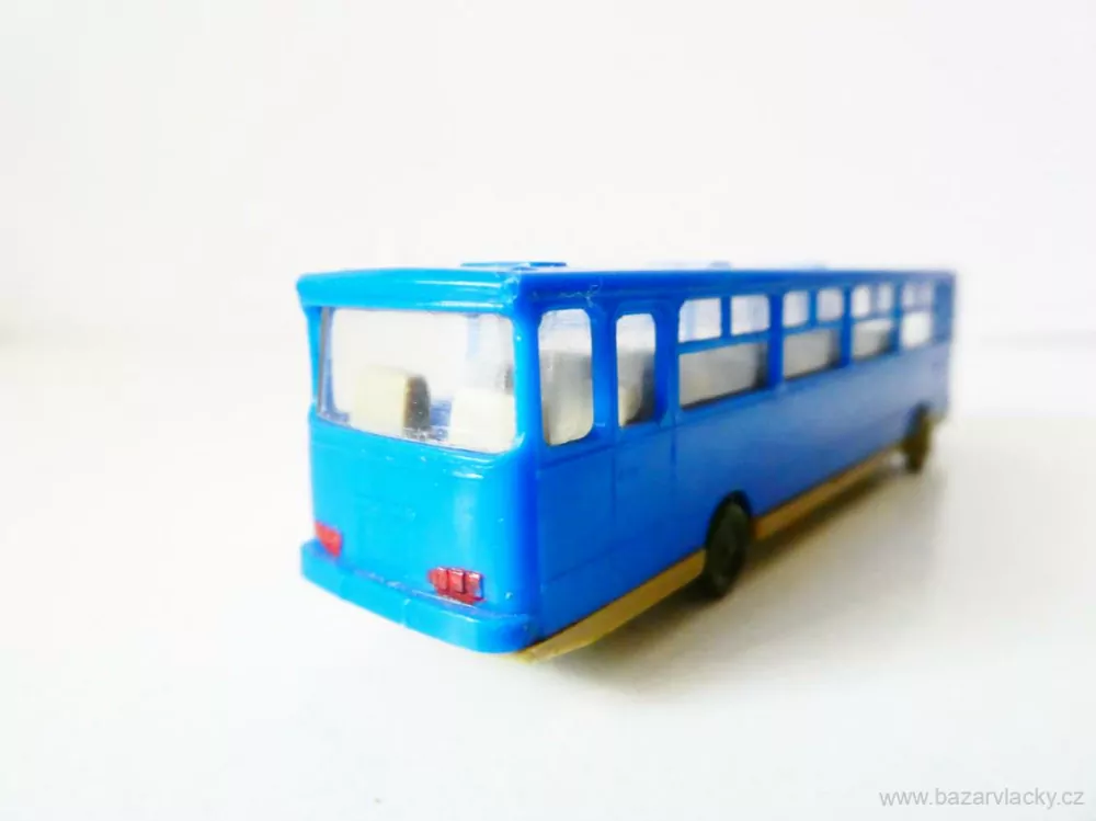 TT Autobus IKARUS PĚKNÝ STAV