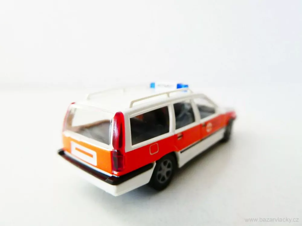 H0 Wiking 0710327 Vůz záchranné služby Volvo 850 Kombi NEPOUŽITÉ V KRABIČCE 