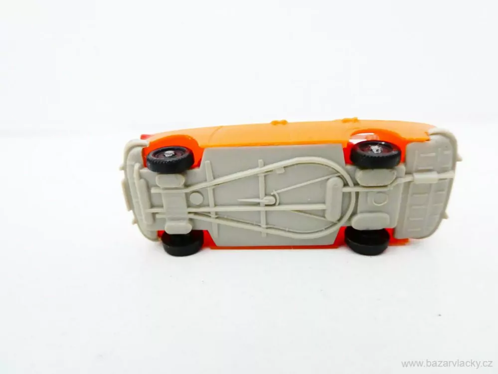 H0 Osobní automobil Wartburg 353 oranžová PĚKNÝ STAV