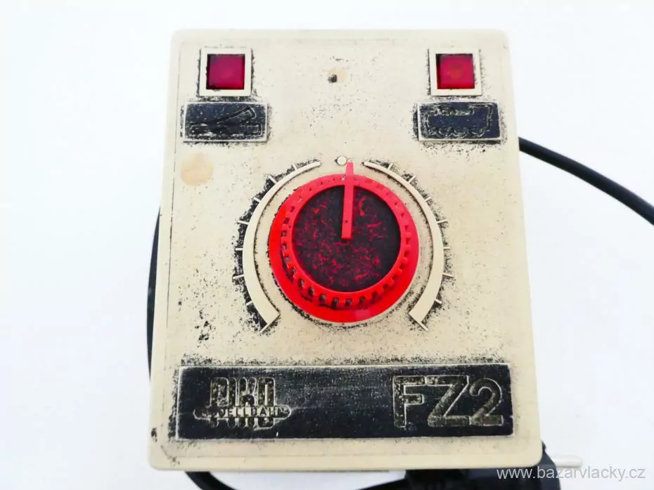 PIKO Regulační transformátor ( trafo ) FZ 2 typ 1763 s dlouhou šňůrou