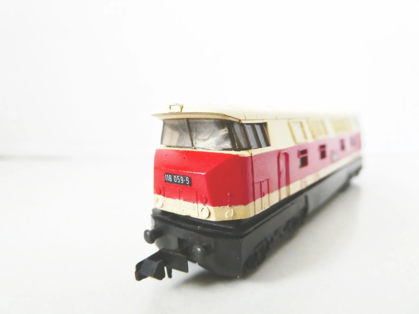 N PIKO Dieselová lokomotiva BR 118 059-5 DR PĚKNÝ STAV