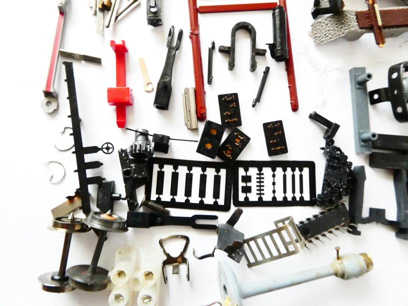 H0 MIX SET Náhradí díly - vše, co je na foto