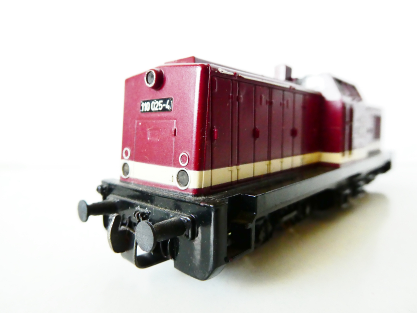 H0 GÜTZOLD Dieselová lokomotiva BR 110 025-4 DR
