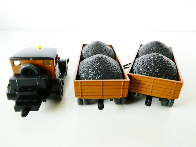 H0 Wiking 25850 Nákladní automobil HANOMAG ST 100 se dvěma přívěsy s nákladem uhlí TOP STAV NEPOUŽITÉ NOVÉ v krabičce