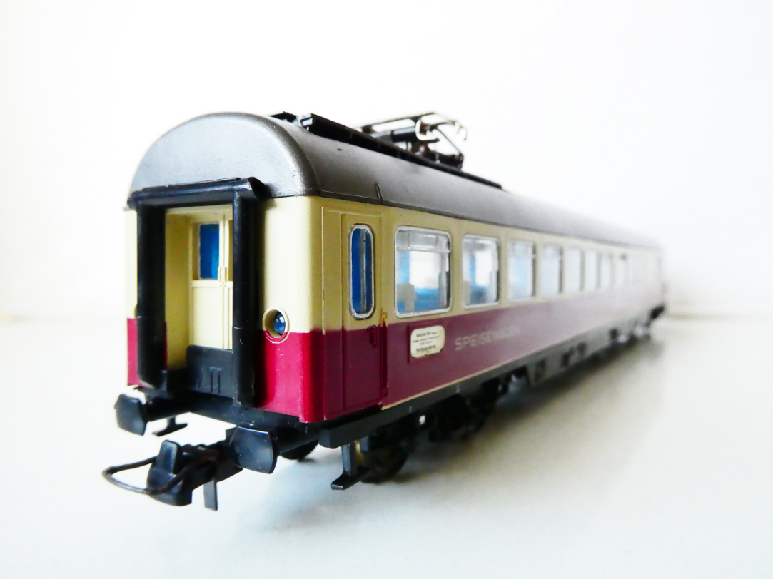 H0 ROCO 4272 Jídelní vůz 61 80 88 - 73 332 - 3 DB TOP STAV