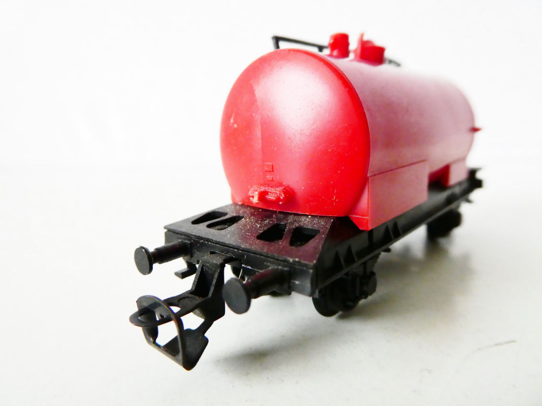 TT BTTB Cisternový vůz červený PĚKNÝ STAV