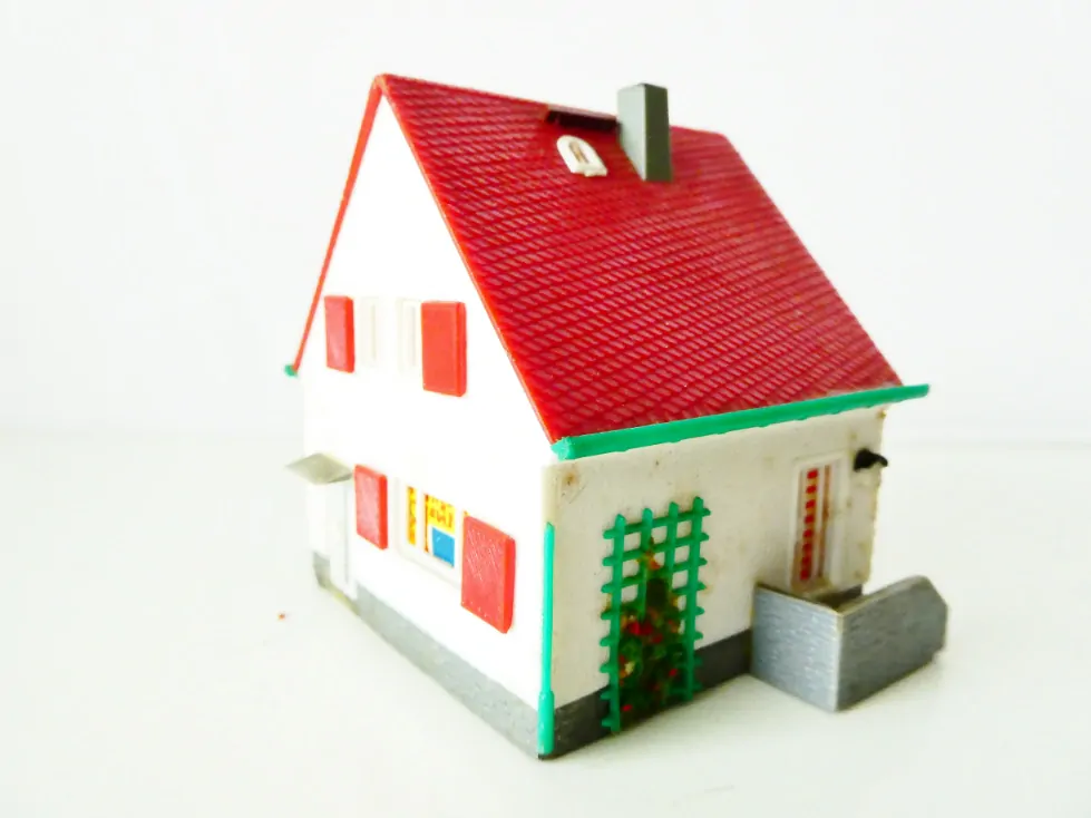 TT Rodinný dům s balkónem a schodištěm