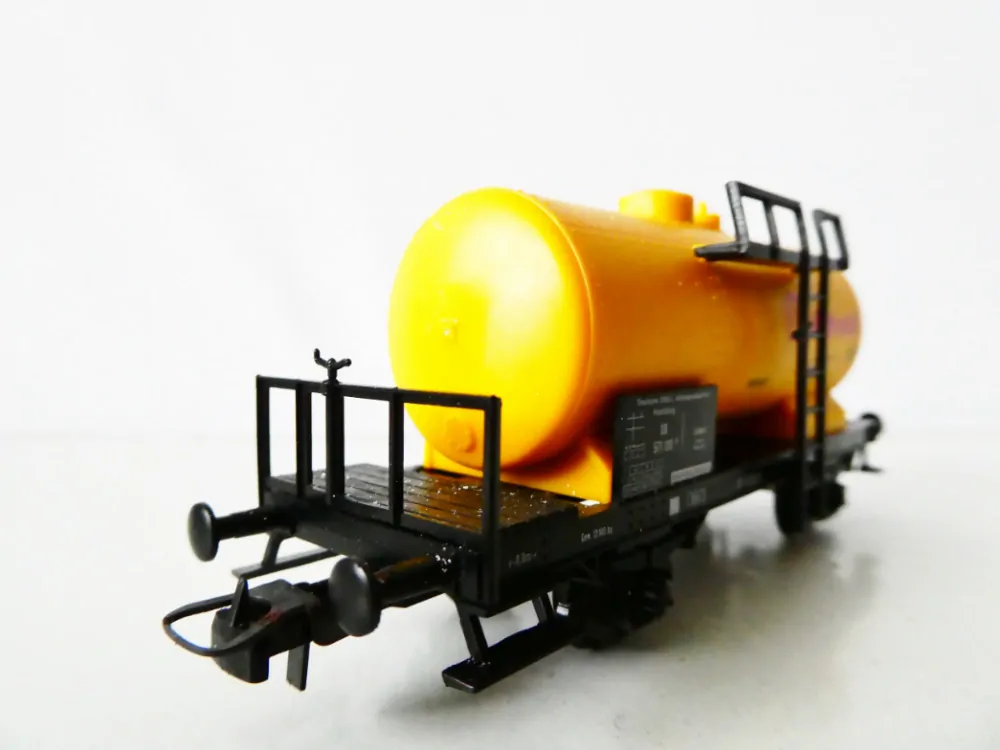 H0 ROCO 4384A/46205 Cisternový vůz 571 120 Shell DB TOP STAV NEPOUŽITÝ v krabičce (nutno doplnit jedno spřáhlo)