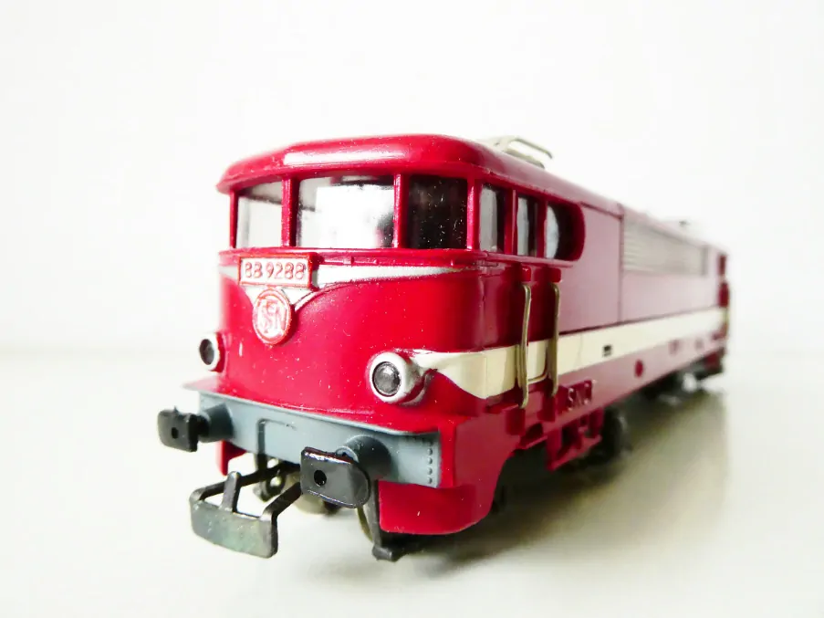 H0 JOUEF 8331 Elektrická lokomotiva BB 9288 SNCF OSVĚTLENÁ TOP STAV NEPOUŽÍVANÁ v krabičce