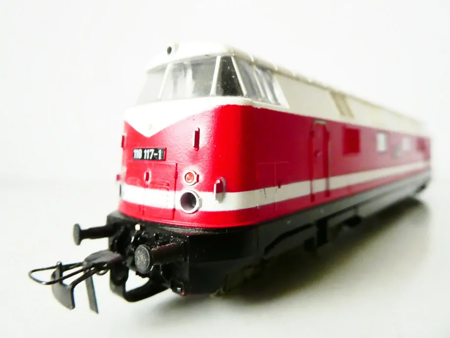 H0 PIKO Dieselová lokomotiva BR 118 117 -7 DR OSVĚTLENÁ TOP STAV v krabičce