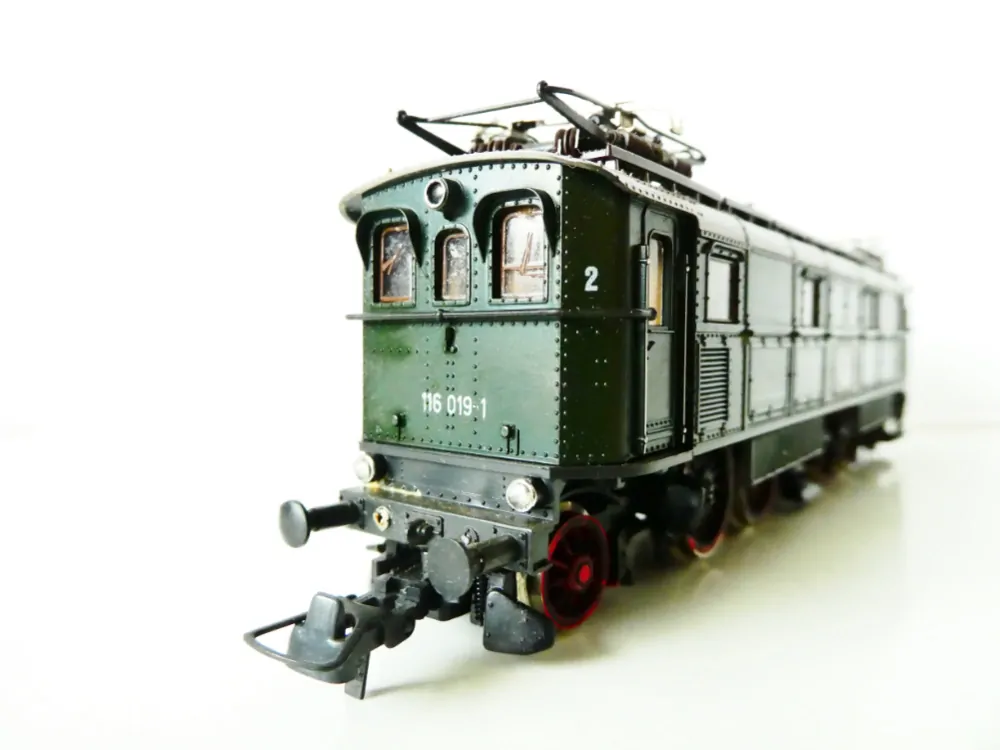 H0 ROCO 4143 Elektrická lokomotiva BR 116 019-1 DB PĚKNÝ STAV v krabičce