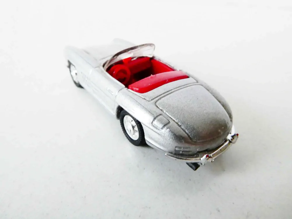 H0 H0 Osobní automobil Mercedes Cabriolet stříbný TOP STAV