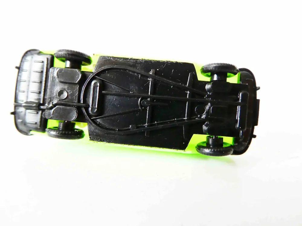 H0 Osobní automobil Wartburg 353 světle zelená