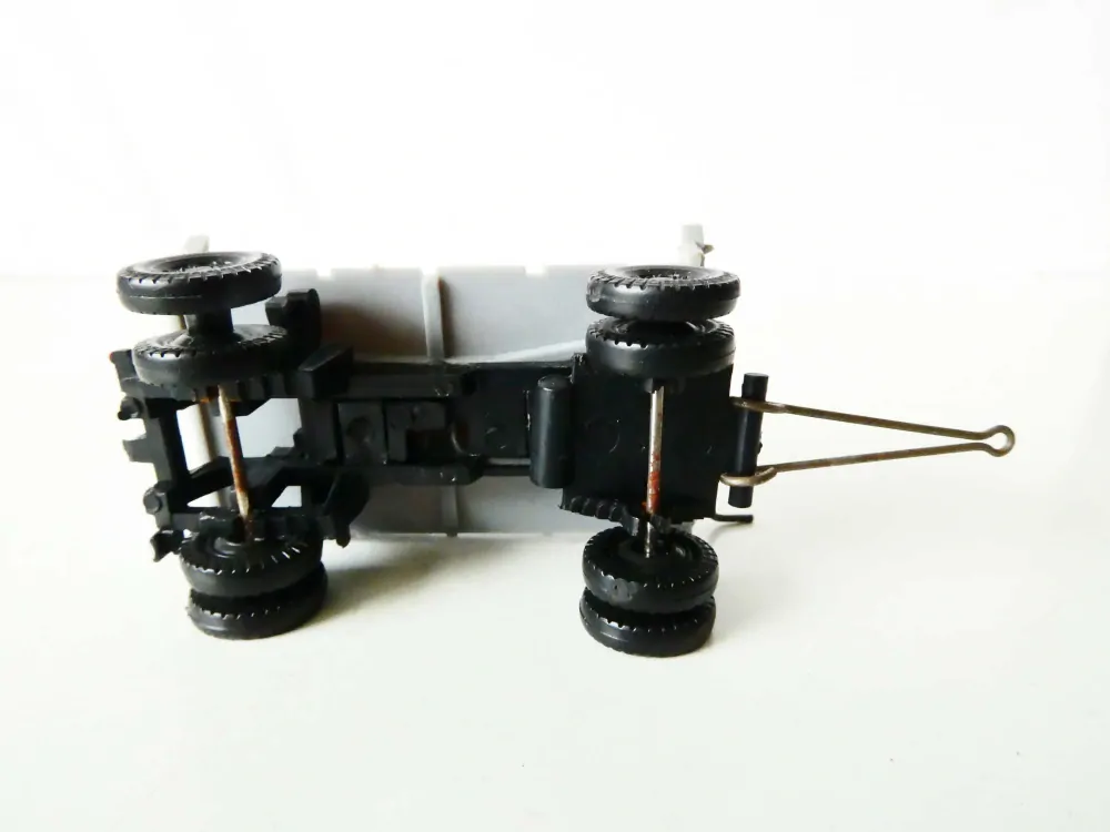 H0 Přívěs za nákladní automobil s bočním výklopným mechanismem