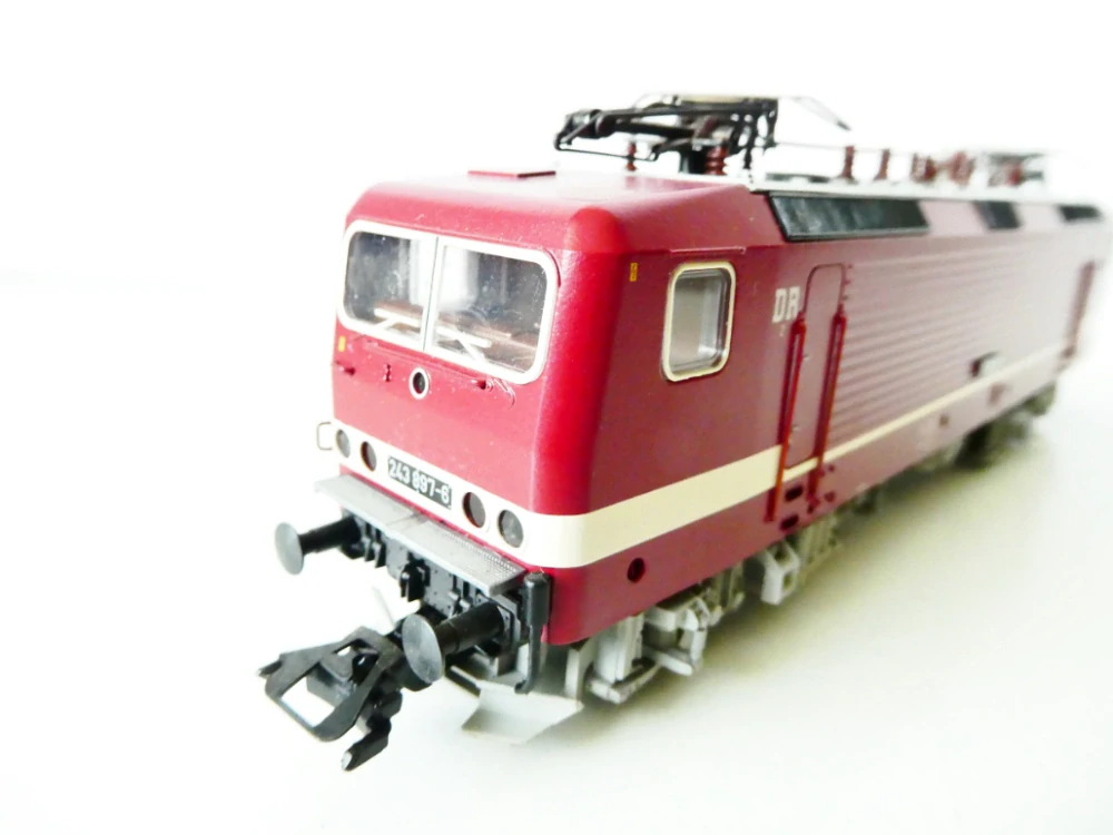 H0 Märklin 3743 Elektrická lokomotiva BR 243 897-6 DR TOP STAV NEPOUŽÍVANÁ s manuálem a krabičkou