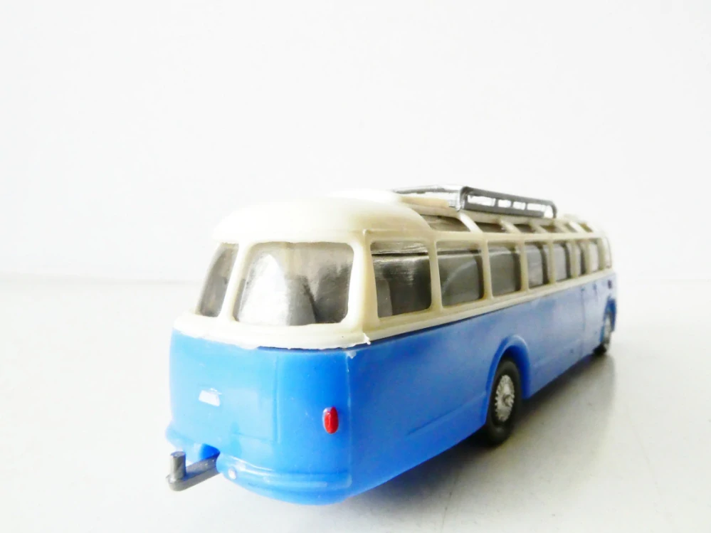 H0 Autobus modrý se střešní zahrádkou PĚKNÝ STAV