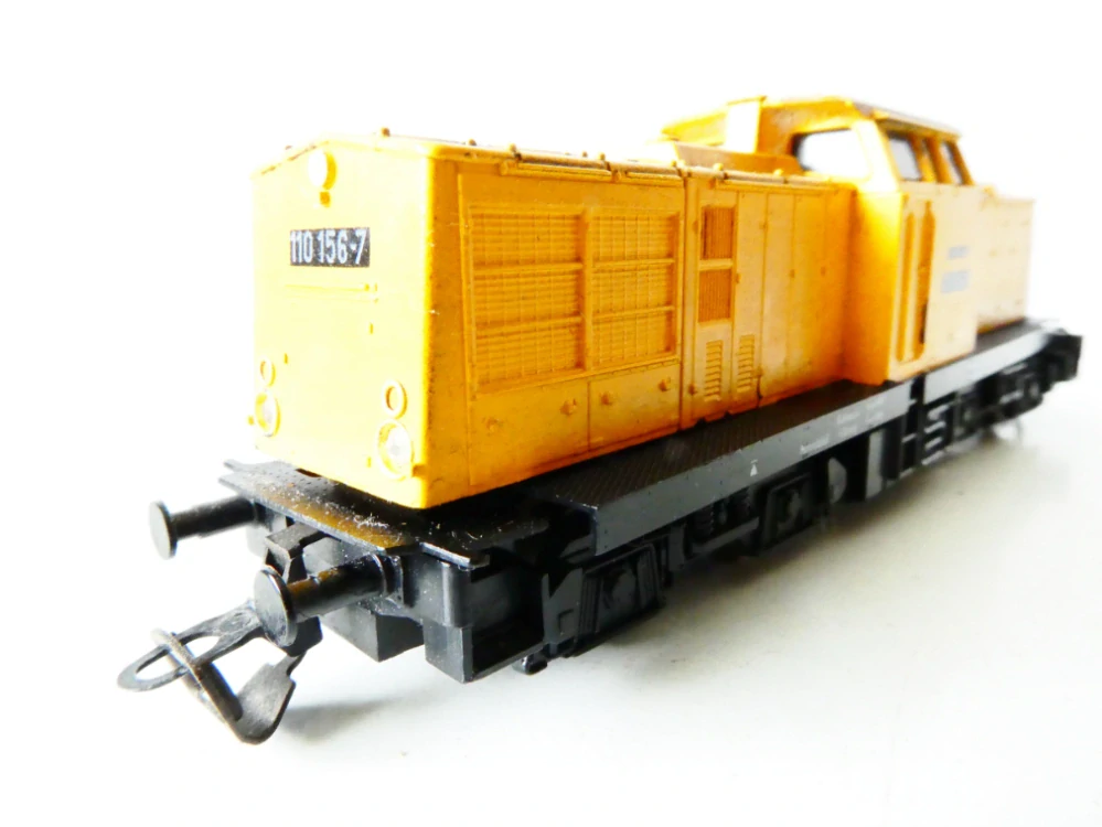 TT BTTB 2541 Dieselová lokomotiva BR 110 156-7 DR žlutá s patinou