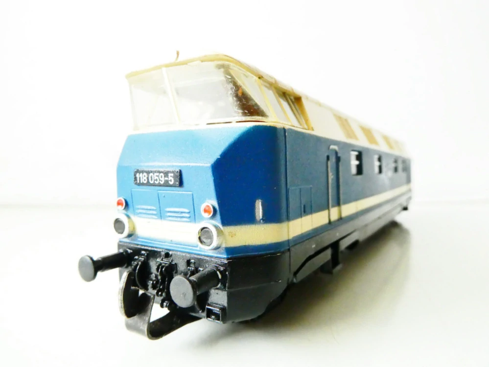H0 GÜTZOLD Dieselová lokomotiva BR 118 059-5 DR OSVĚTLENÁ NA SERVIS (JEDE, ALE NUTNO POSTRČIT)