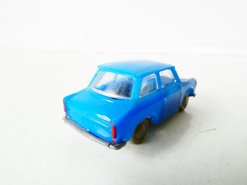 H0 Osobní automobil Trabant 601 modrý PĚKNÝ STAV