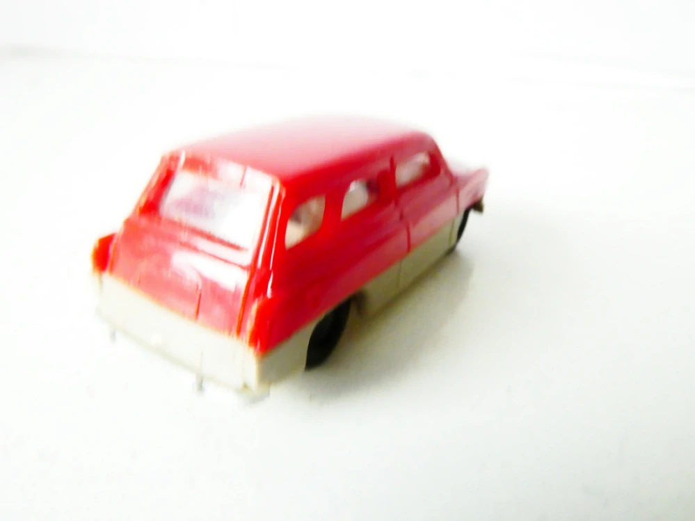H0 Osobní automobil ŠKODA KOMBI