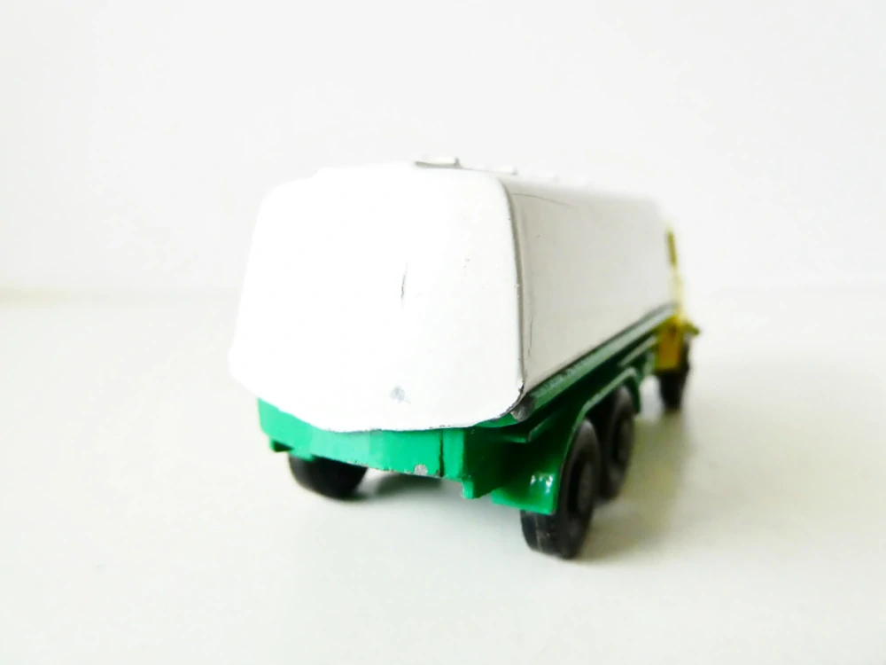 H0 BY LESNEY Nákladní automobil PATROL TANKER
