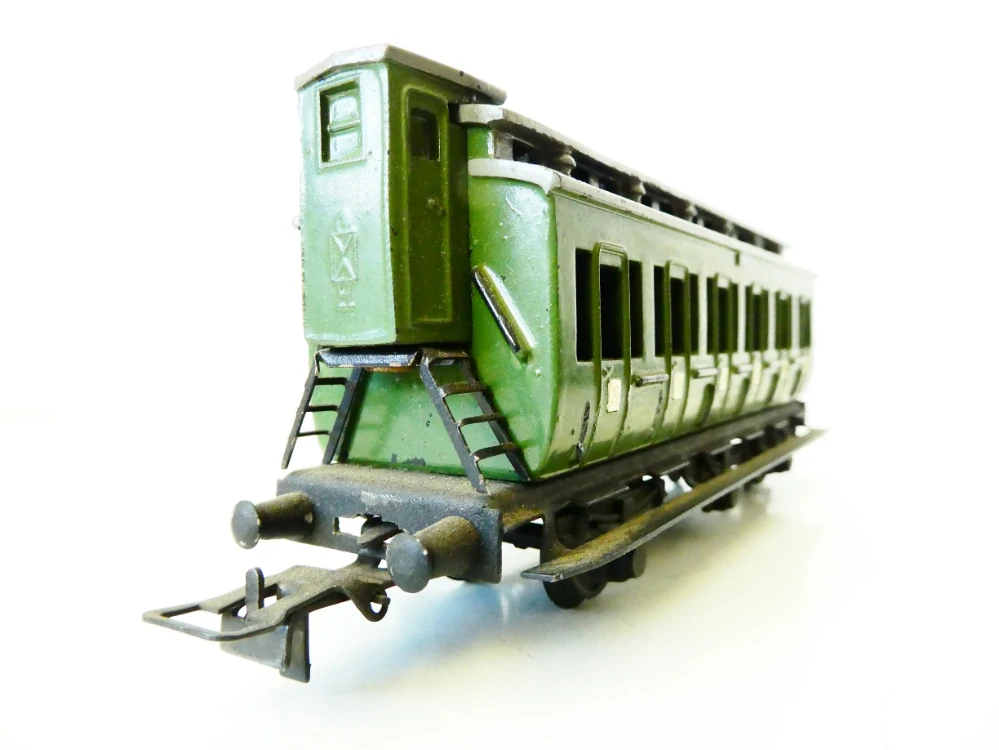 H0 PIKO Osobní vůz 3. třídy 3-osý s budkou brzdaře ANTIK