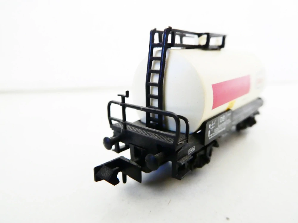 N ARNOLD 4331 Cisternový vůz Esso 505110 DB TOP STAV