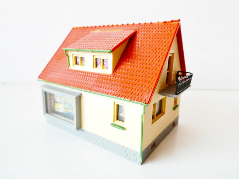 TT Rodinný dům s balkónem 