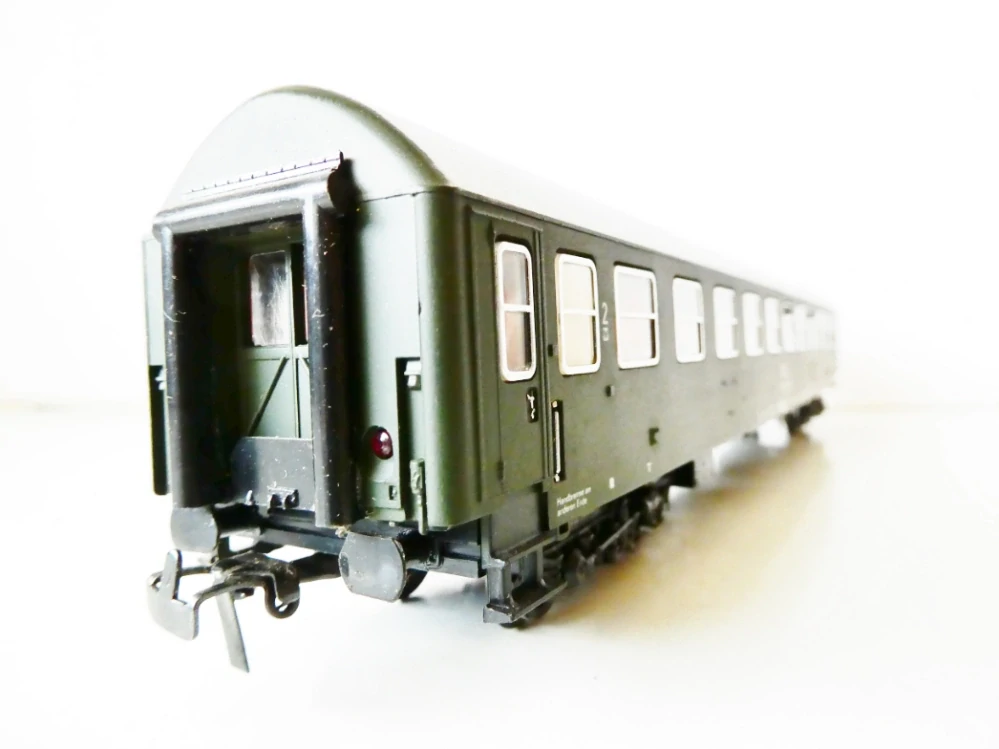 H0 SCHICHT/PREFO Osobní vůz 2. tř. 51 50 20-40009-6 DR PĚKNÝ STAV