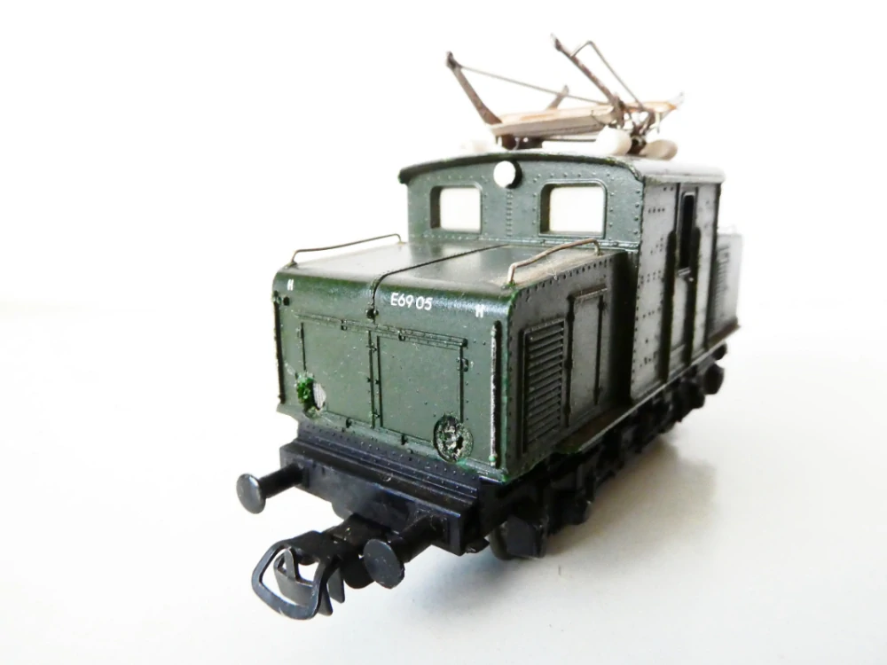 H0 PIKO Elektrická lokomotiva E69 05 DR