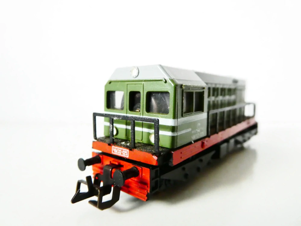 TT ZEUKE Dieselová lokomotiva ЧM32-125 CCCP PĚKNÝ STAV