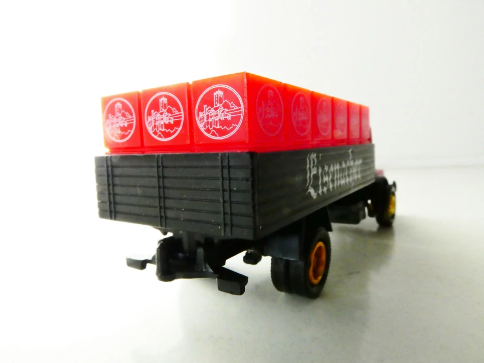 H0 Nákladní automobil Eisenacher - valník s nákladem