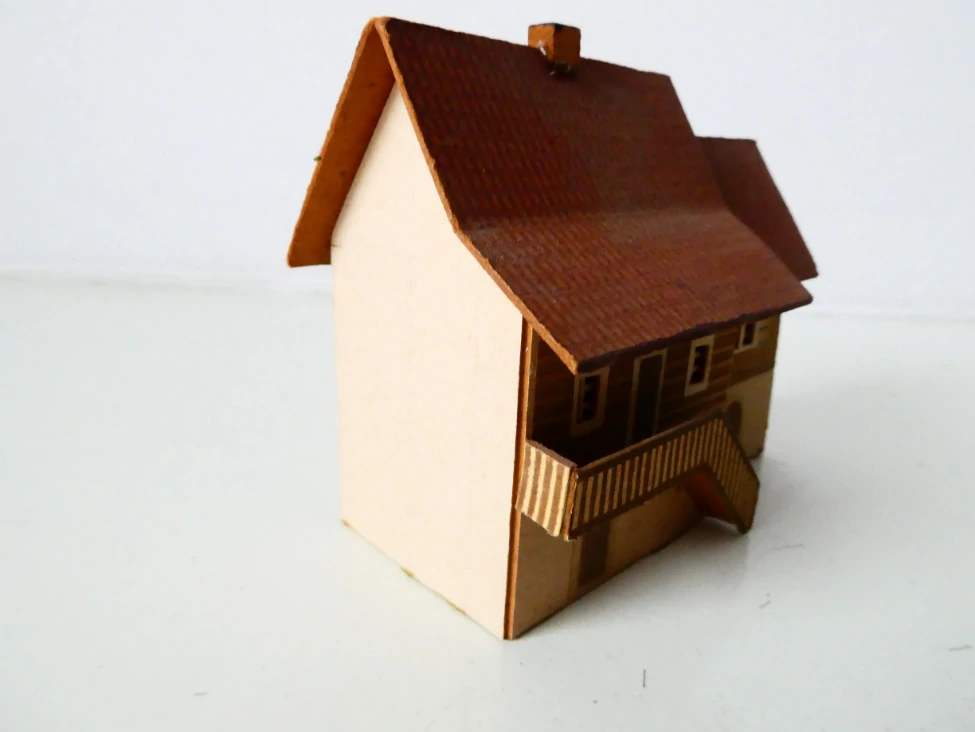 TT Hrázděný dům (kartonový model)