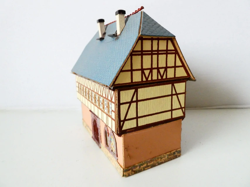TT Hrázděný dům (kartonový model)