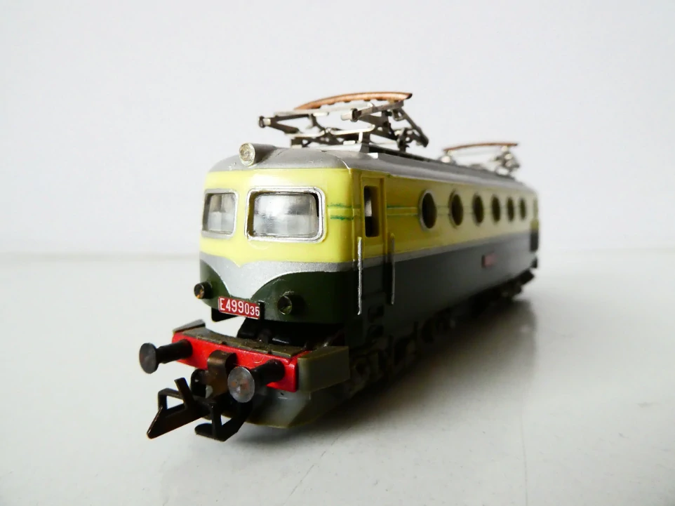 TT ZEUKE Elektrická lokomotiva E499 035 ČSD